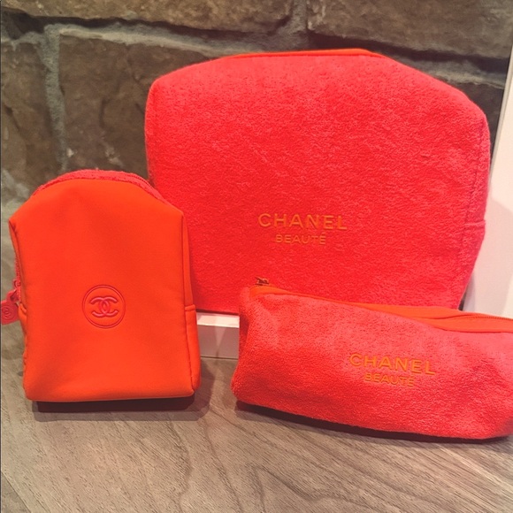 GWP - CHANEL Beauté Vibrant Orange Cosmetic Bag Trio - Picture 1 of 5